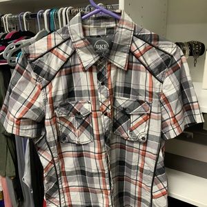 Medium BKE Plaid Short Sleeve Button Up